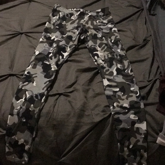 Nike black and gray camo athletic leggings